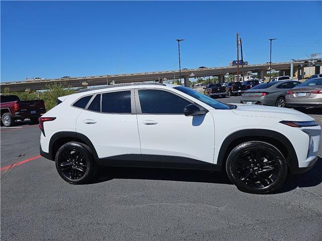 used 2025 Chevrolet Trax car, priced at $29,356