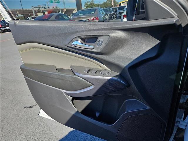 used 2025 Chevrolet Trax car, priced at $29,356