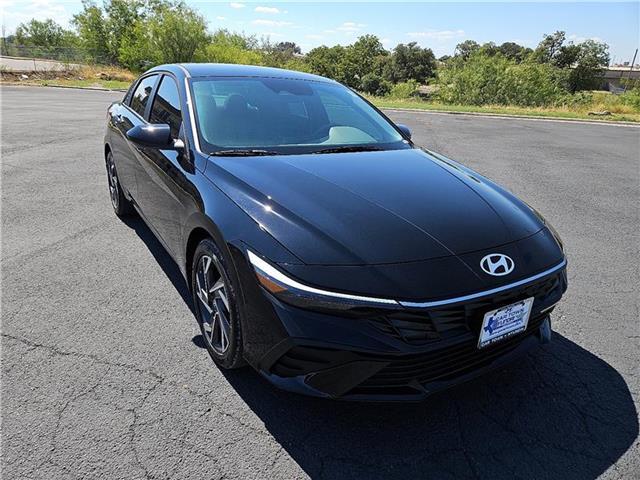 new 2025 Hyundai Elantra car, priced at $25,105