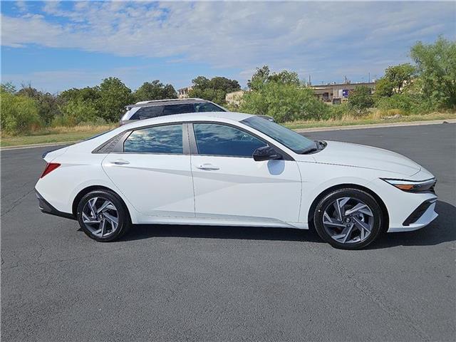new 2025 Hyundai Elantra car, priced at $25,660
