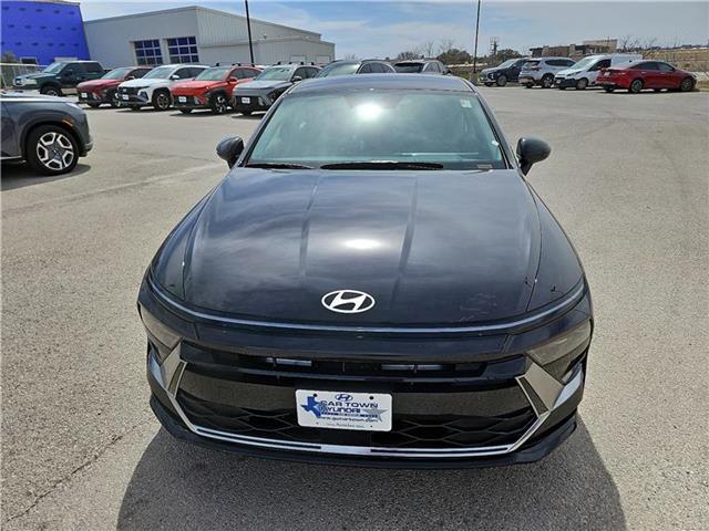 new 2025 Hyundai Sonata car, priced at $29,095