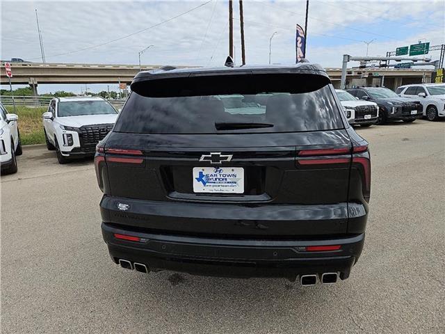 used 2024 Chevrolet Traverse car, priced at $41,844