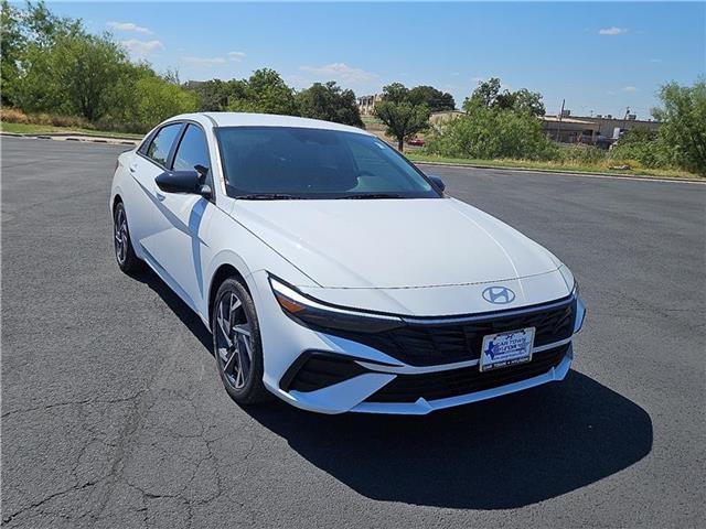 new 2025 Hyundai Elantra car, priced at $25,660