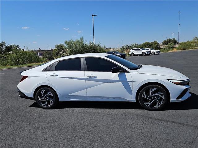 new 2025 Hyundai Elantra car, priced at $25,660