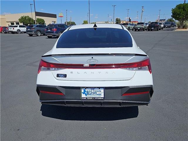 new 2025 Hyundai Elantra car, priced at $25,660