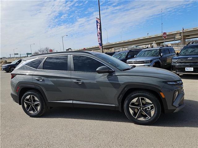 new 2025 Hyundai Tucson car, priced at $32,475