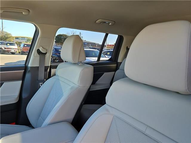 new 2025 Hyundai Santa Fe car, priced at $38,915