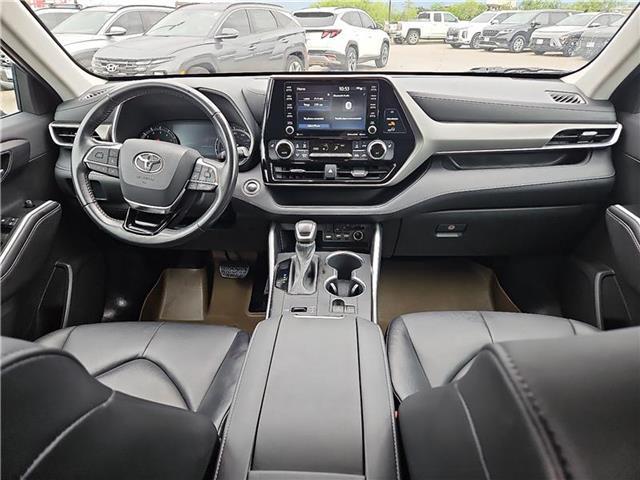used 2021 Toyota Highlander car, priced at $28,836