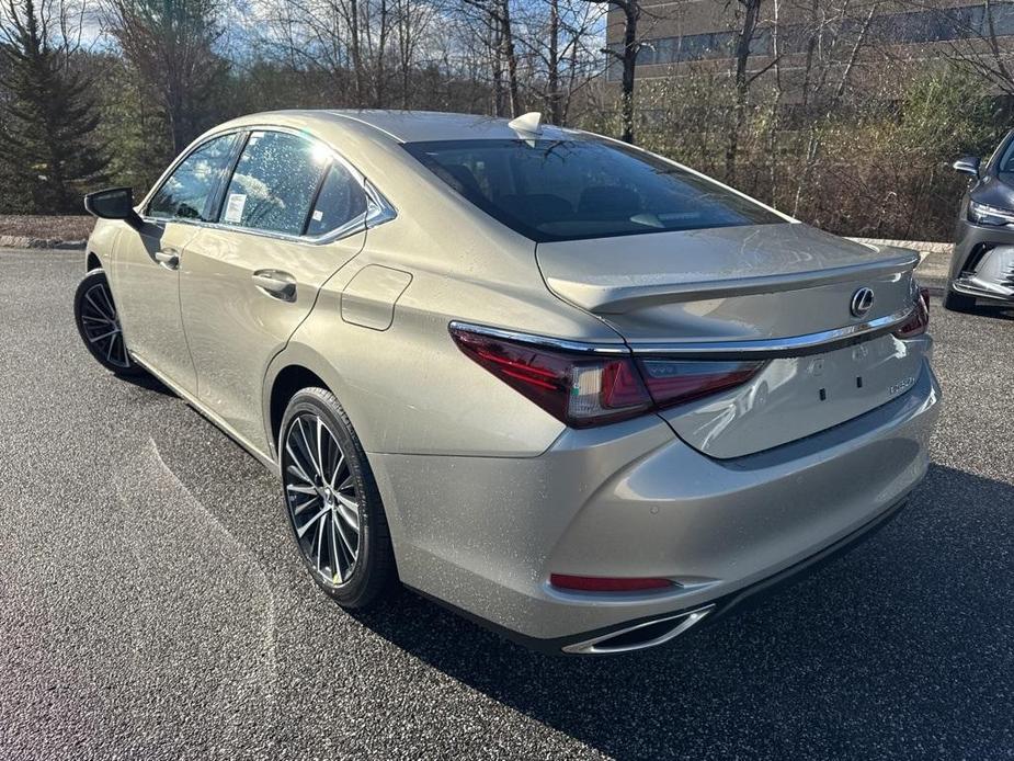 new 2025 Lexus ES 350 car, priced at $47,799