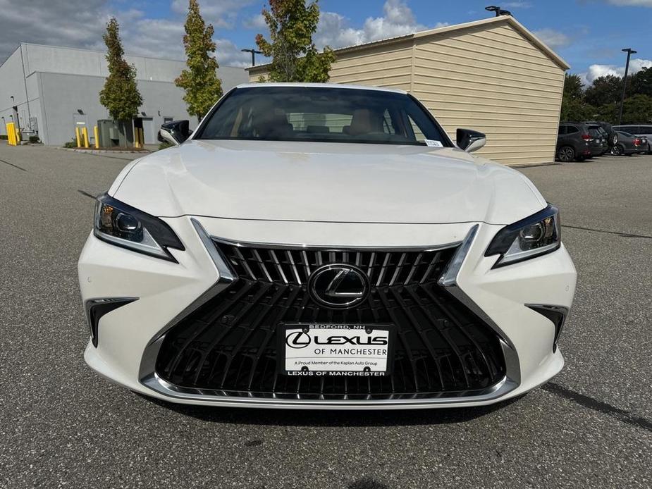 new 2025 Lexus ES 350 car, priced at $48,214