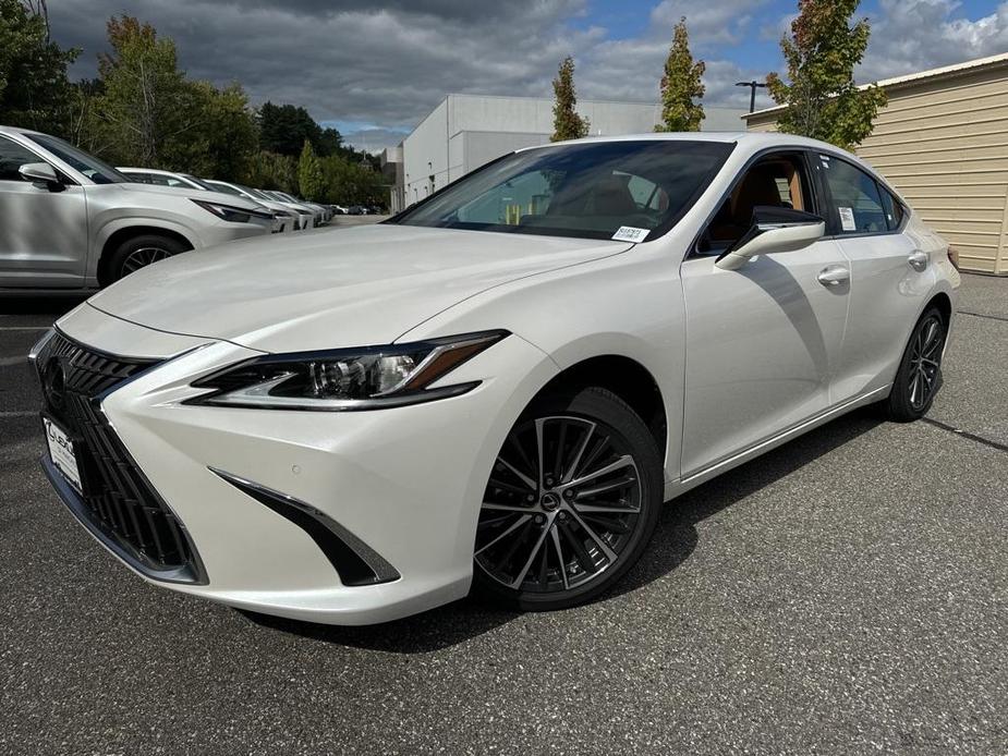 new 2025 Lexus ES 350 car, priced at $48,214