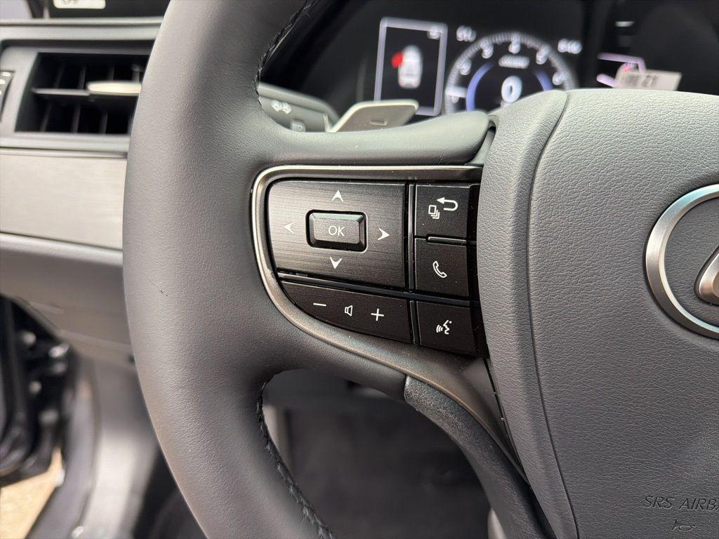 new 2025 Lexus ES 350 car, priced at $48,175