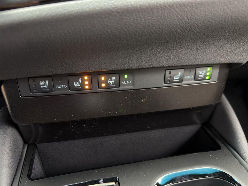 new 2025 Lexus ES 350 car, priced at $48,175