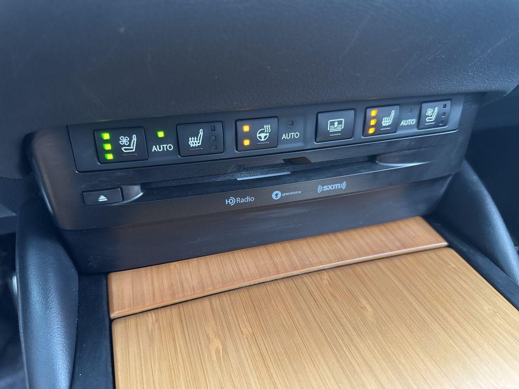 used 2020 Lexus ES 300h car, priced at $23,984