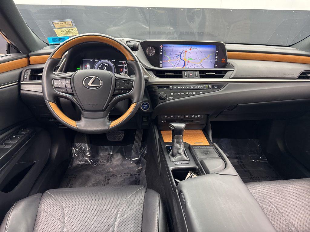 used 2020 Lexus ES 300h car, priced at $23,984