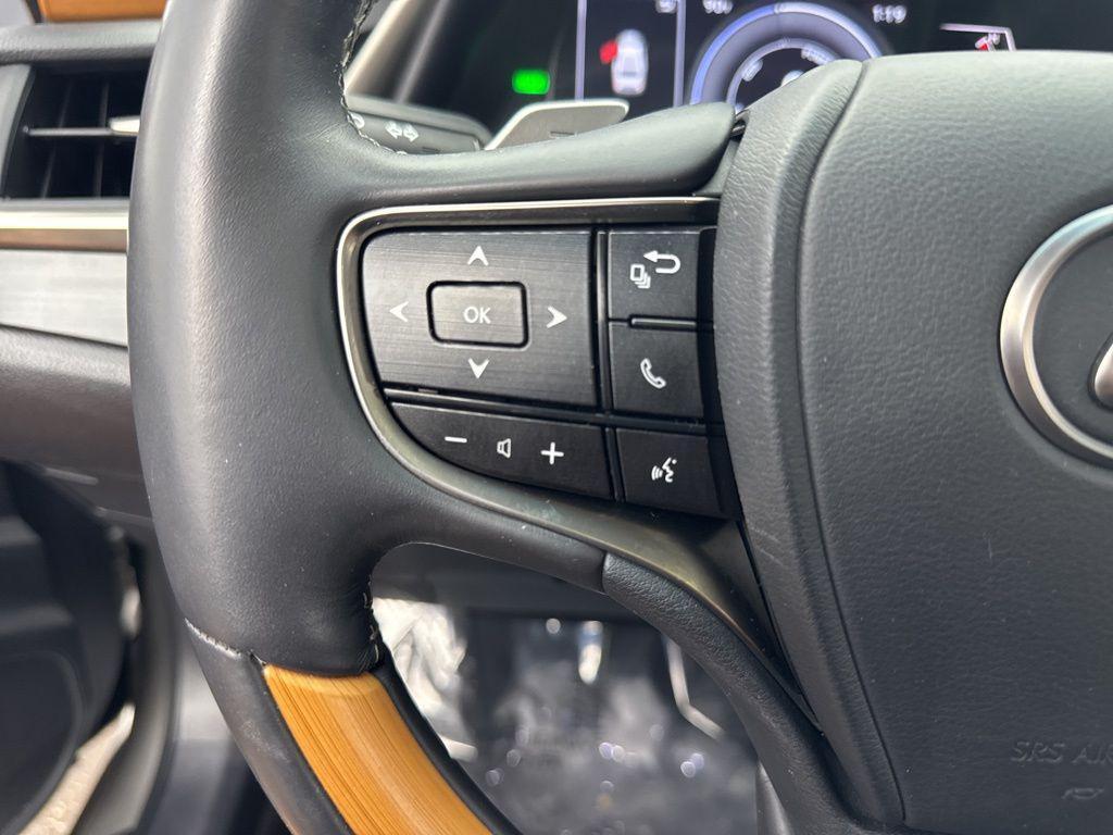 used 2020 Lexus ES 300h car, priced at $23,984