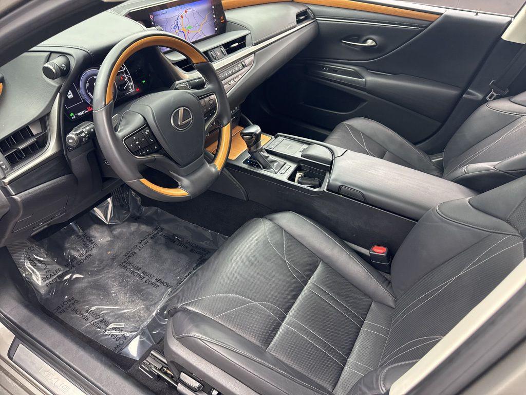 used 2020 Lexus ES 300h car, priced at $23,984