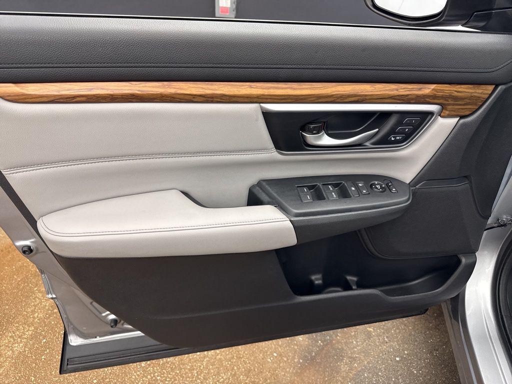 used 2017 Honda CR-V car, priced at $19,284
