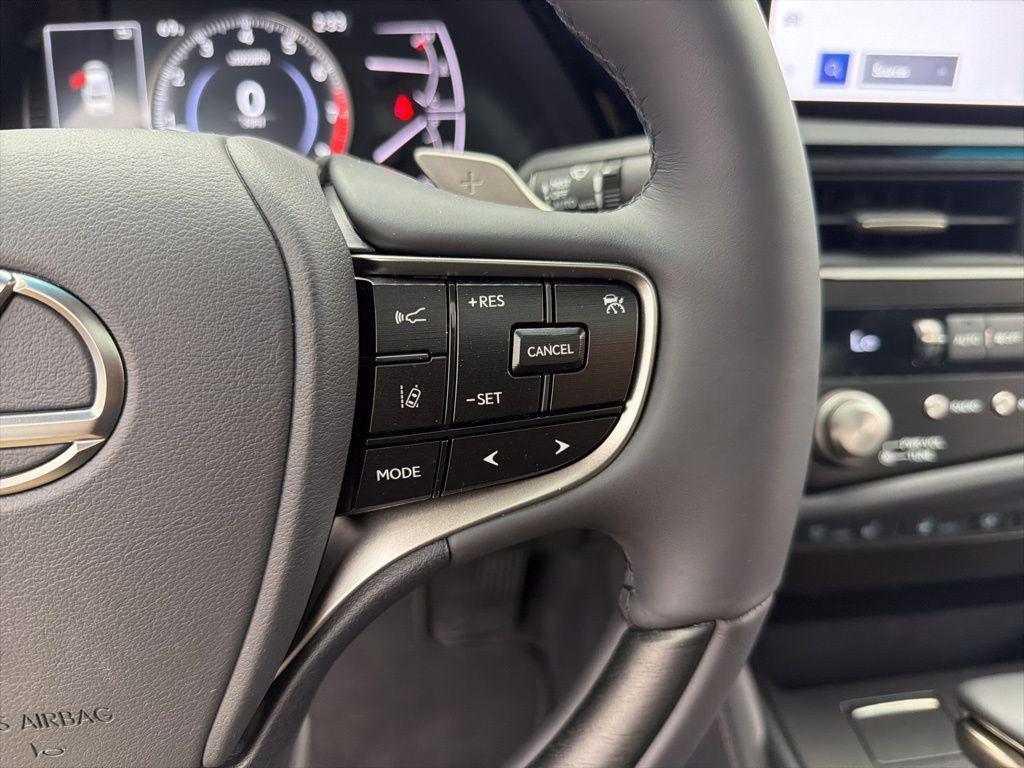new 2025 Lexus ES 350 car, priced at $56,929