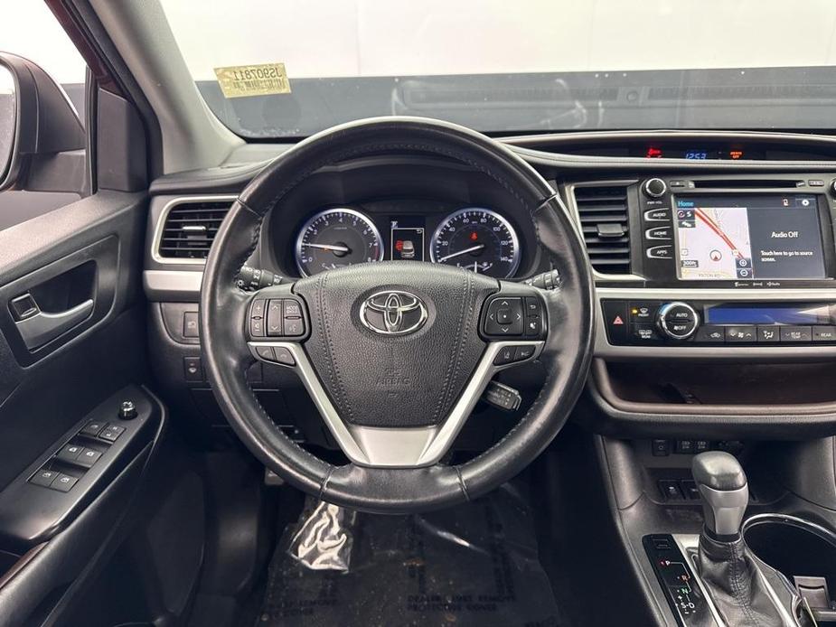 used 2018 Toyota Highlander car, priced at $25,484