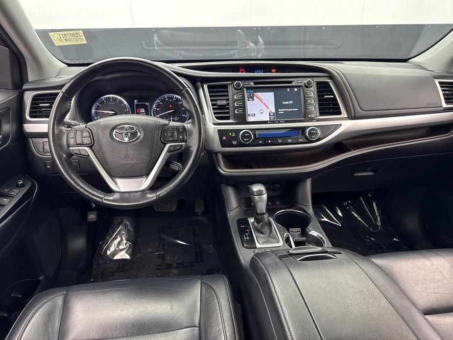 used 2018 Toyota Highlander car, priced at $25,484