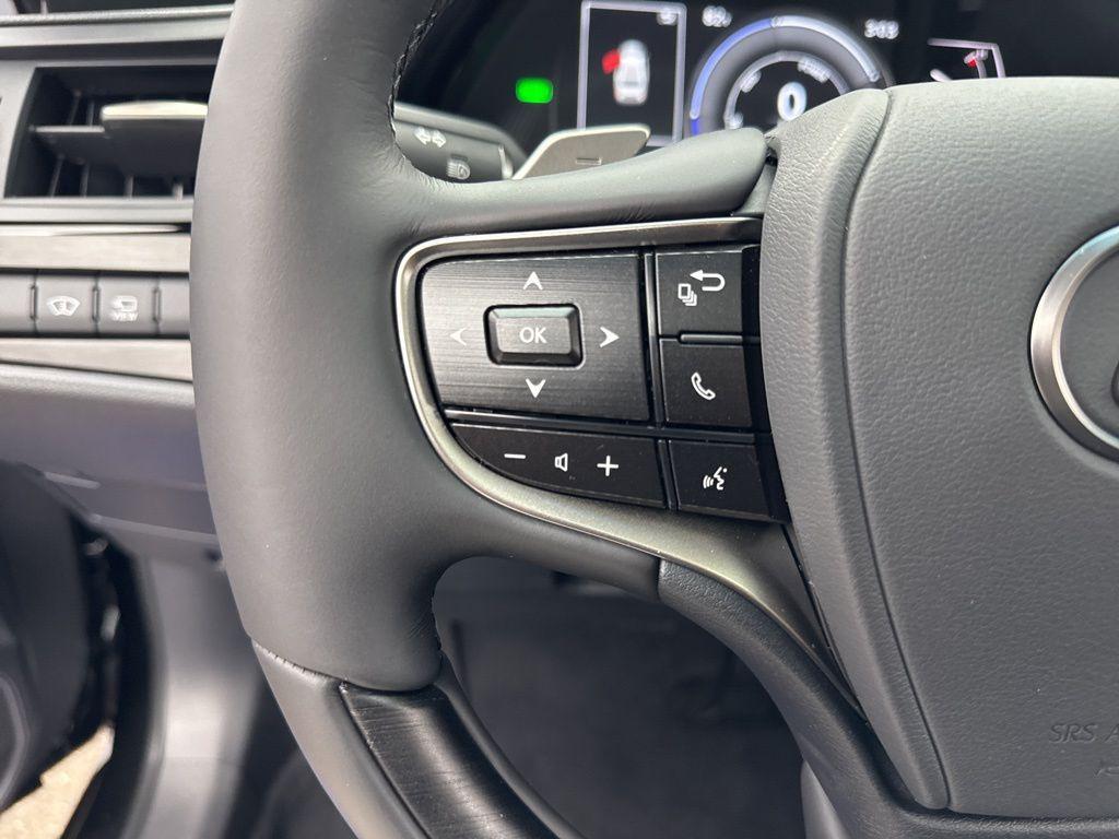 new 2025 Lexus ES 300h car, priced at $54,145