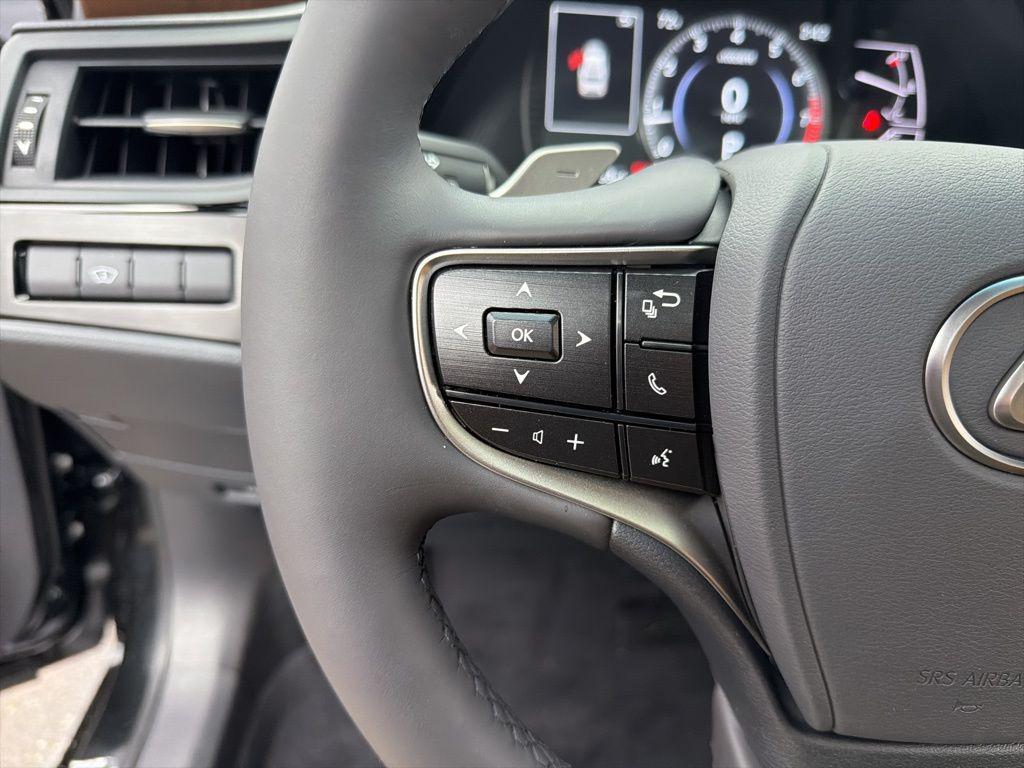 new 2025 Lexus ES 350 car, priced at $49,975