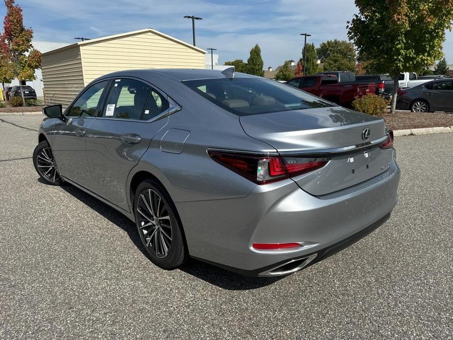 new 2025 Lexus ES 350 car, priced at $47,914