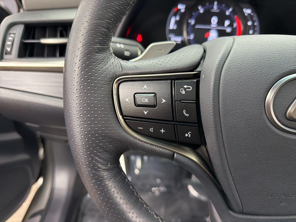 used 2021 Lexus ES 350 car, priced at $35,384