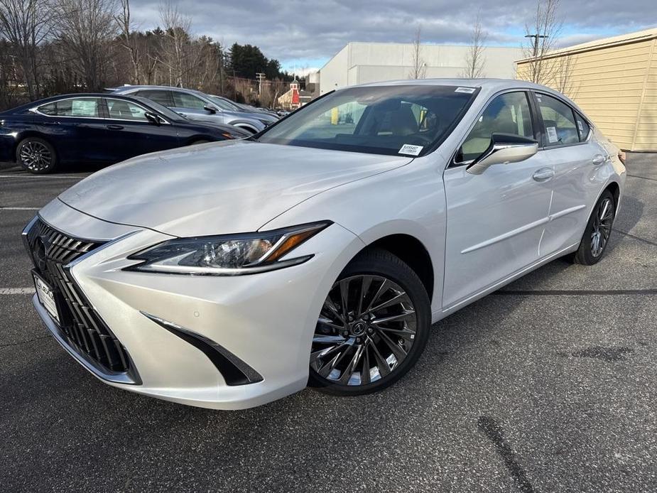 new 2025 Lexus ES 300h car, priced at $55,549