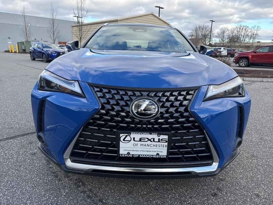 new 2025 Lexus UX 300h car, priced at $45,960