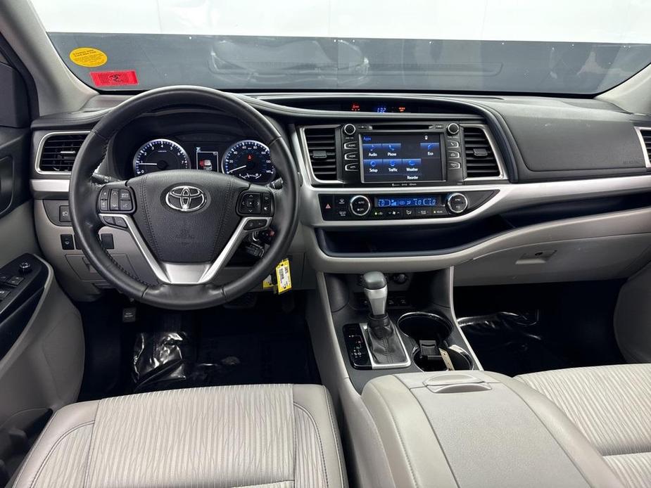 used 2018 Toyota Highlander car, priced at $21,284