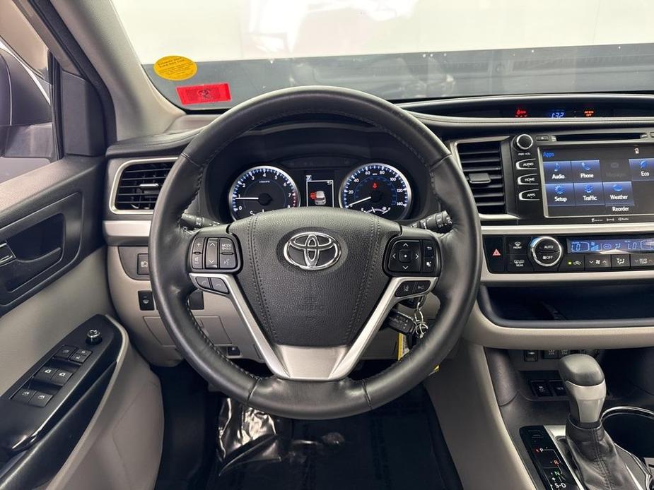 used 2018 Toyota Highlander car, priced at $21,284