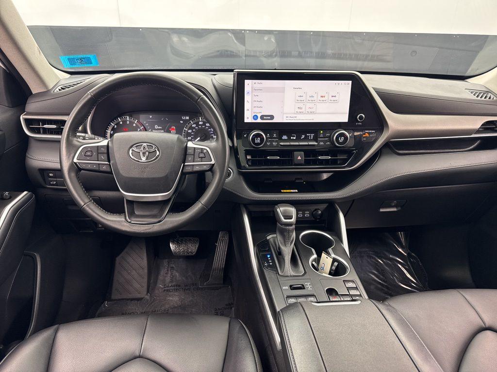 used 2023 Toyota Highlander car, priced at $37,384