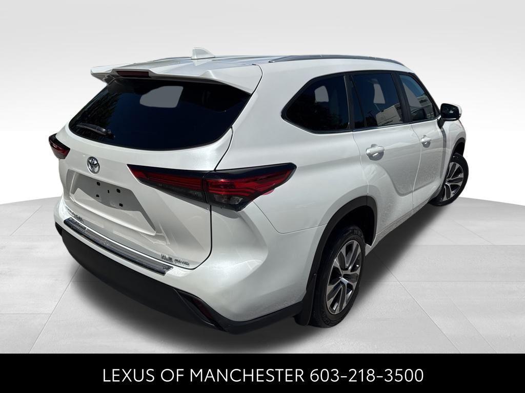 used 2023 Toyota Highlander car, priced at $37,384