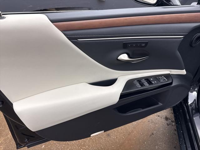 new 2025 Lexus ES 350 car, priced at $48,294