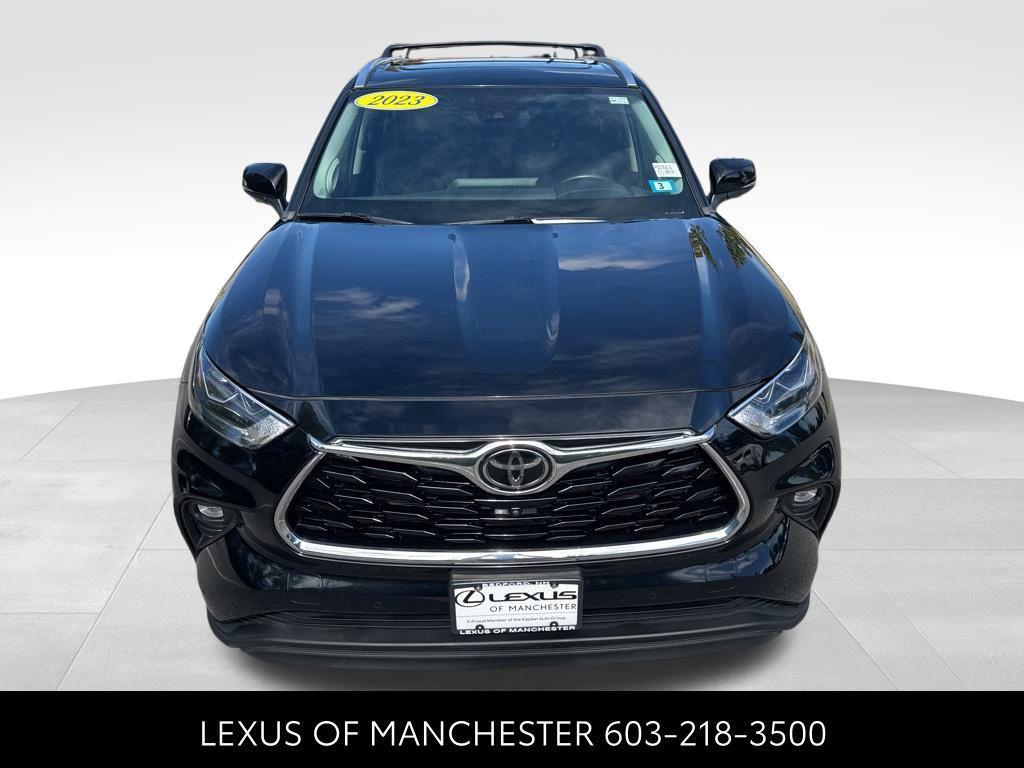 used 2023 Toyota Highlander car, priced at $38,784