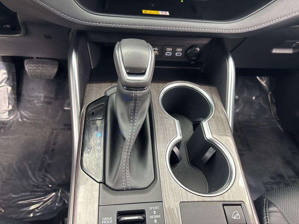 used 2023 Toyota Highlander car, priced at $38,784