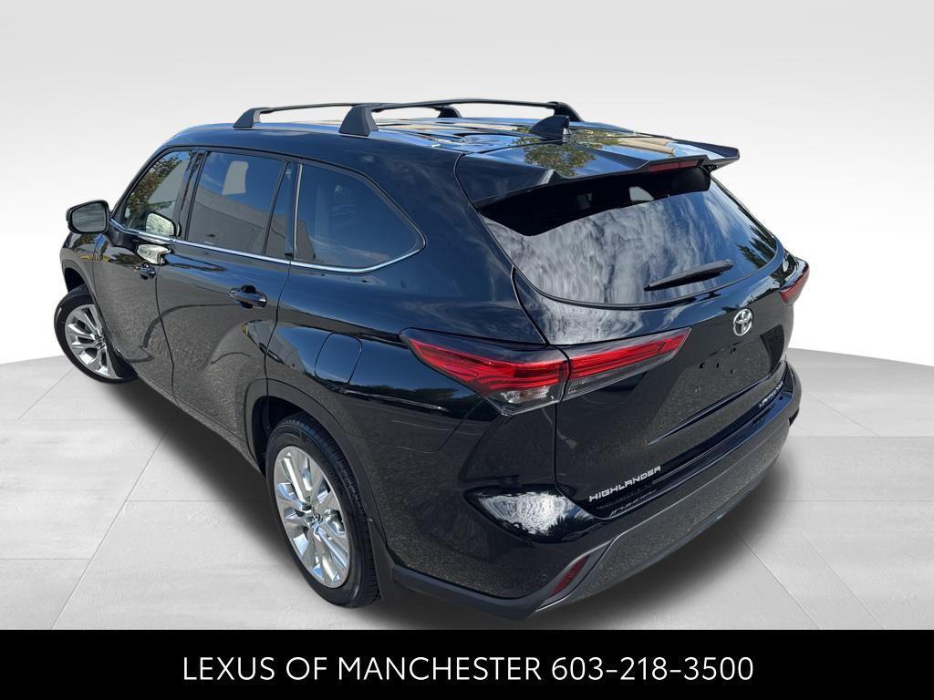 used 2023 Toyota Highlander car, priced at $38,784