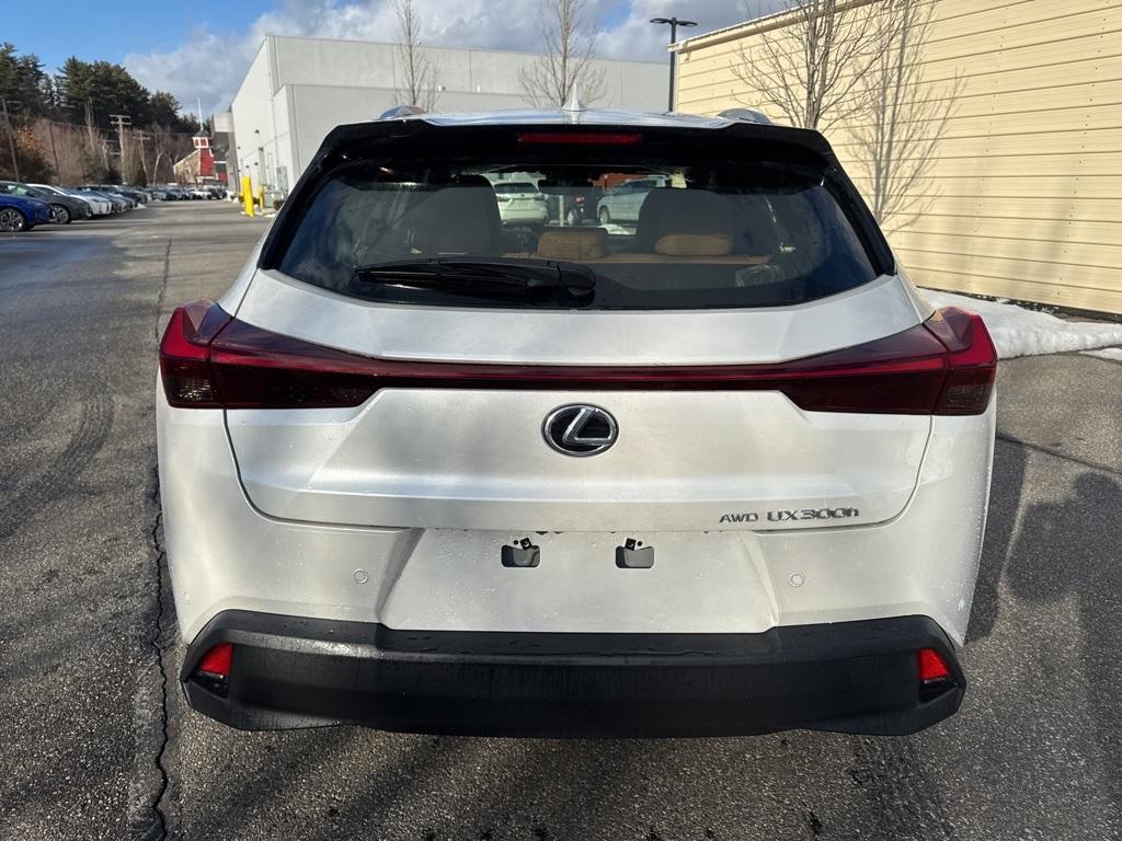 new 2025 Lexus UX 300h car, priced at $44,155