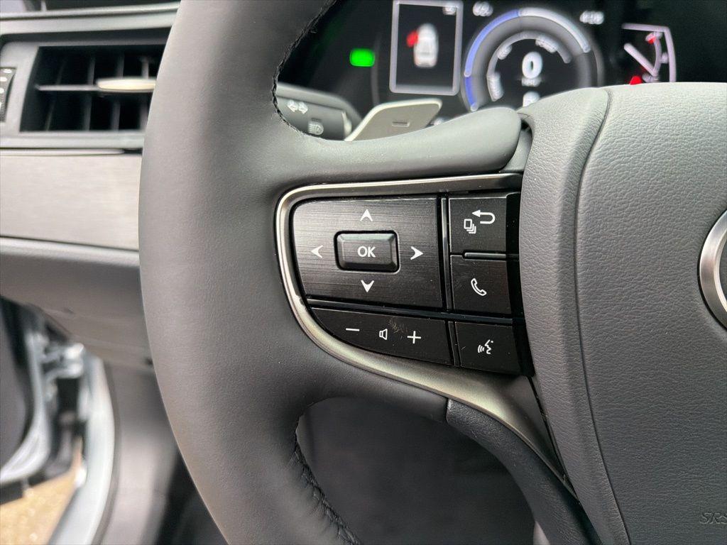 new 2025 Lexus ES 300h car, priced at $49,924