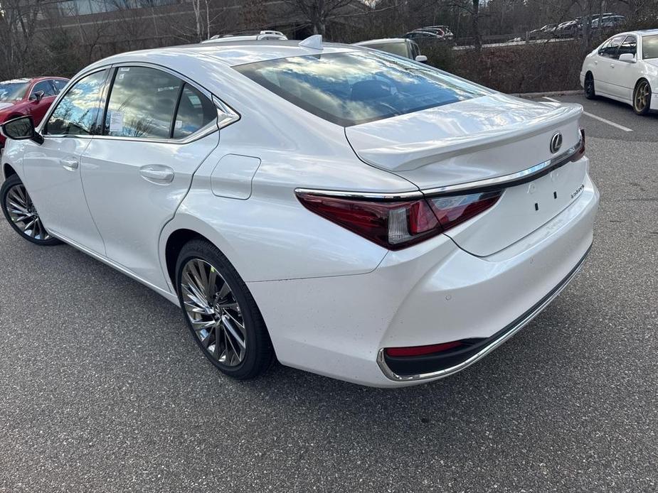 new 2025 Lexus ES 300h car, priced at $54,519