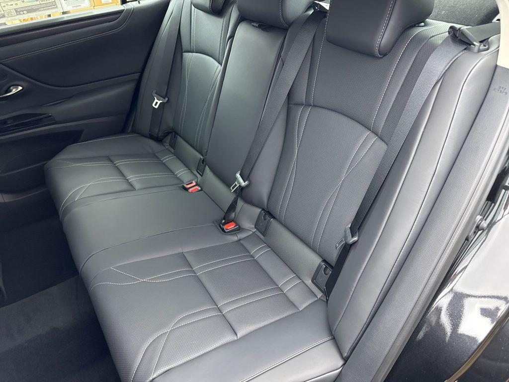 new 2025 Lexus ES 300h car, priced at $54,629