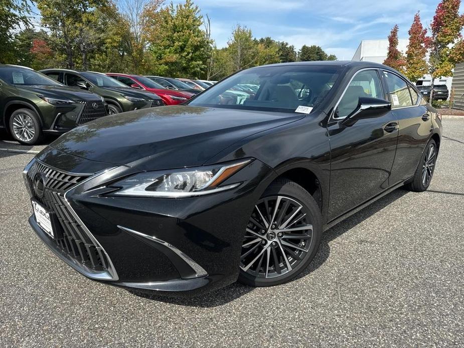 new 2025 Lexus ES 300h car, priced at $50,104