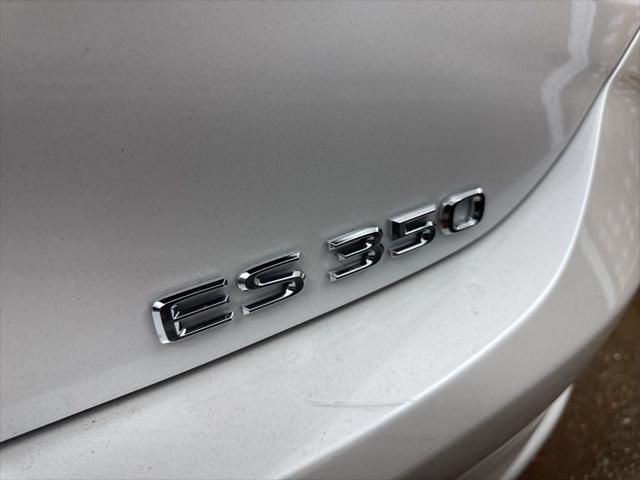 new 2025 Lexus ES 350 car, priced at $50,714