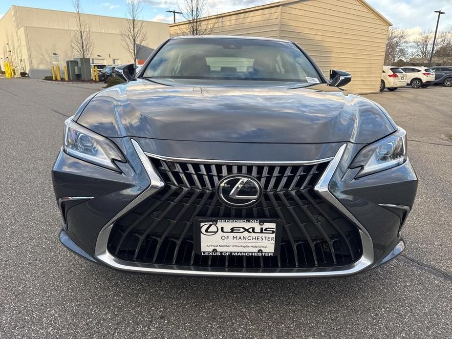 new 2025 Lexus ES 350 car, priced at $48,374