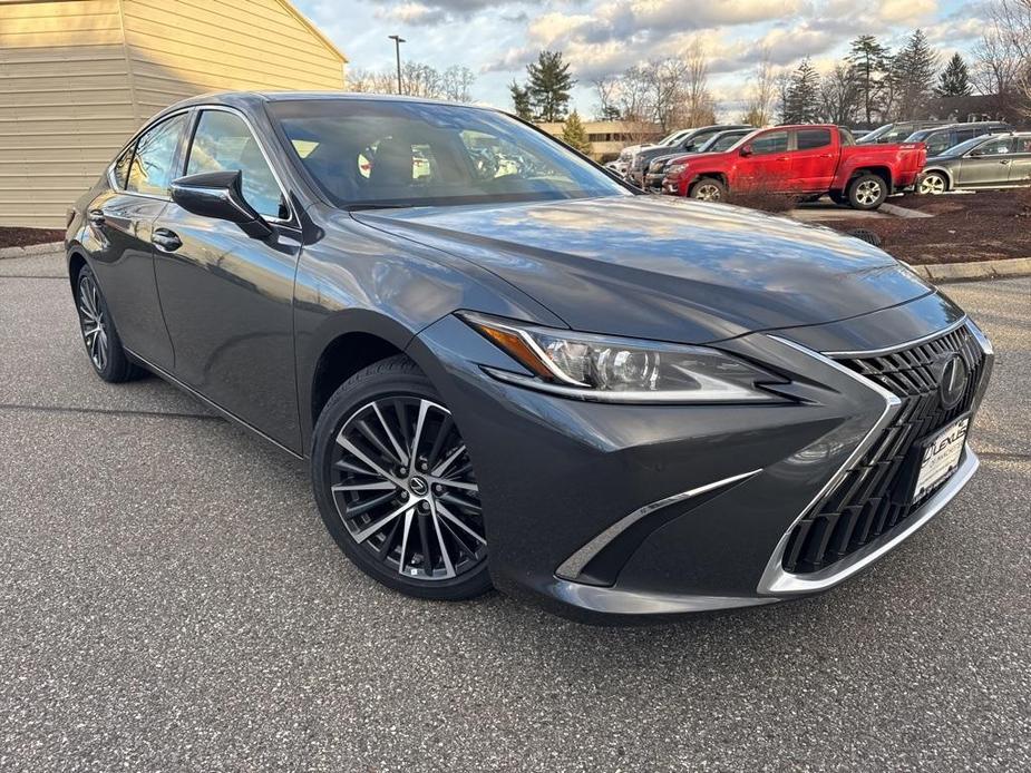 new 2025 Lexus ES 350 car, priced at $48,374