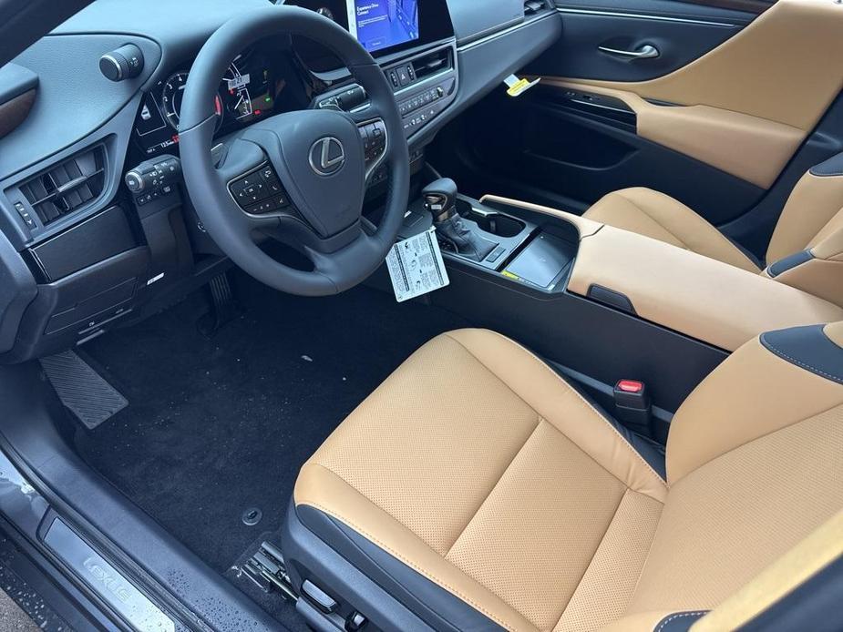 new 2025 Lexus ES 350 car, priced at $48,374