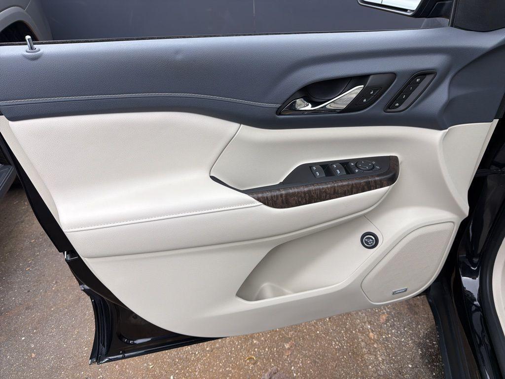 used 2023 GMC Acadia car, priced at $34,984