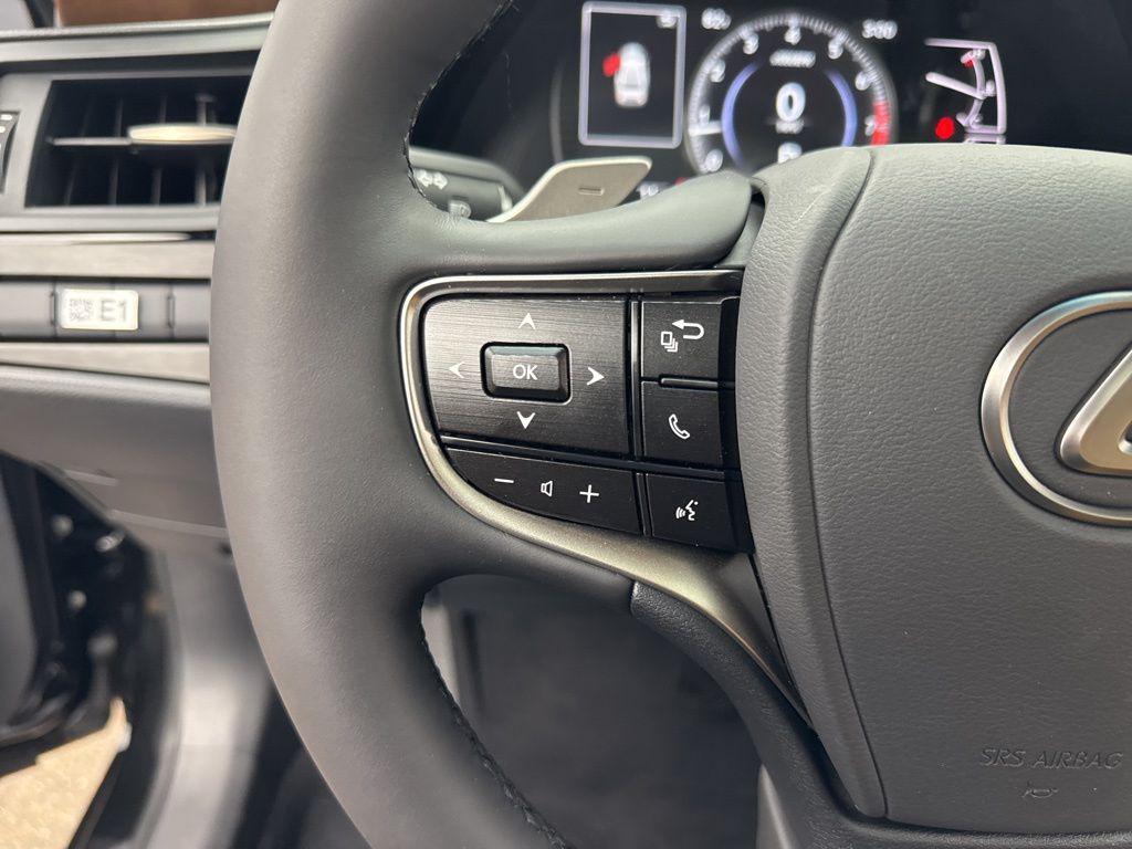 new 2025 Lexus ES 350 car, priced at $47,198